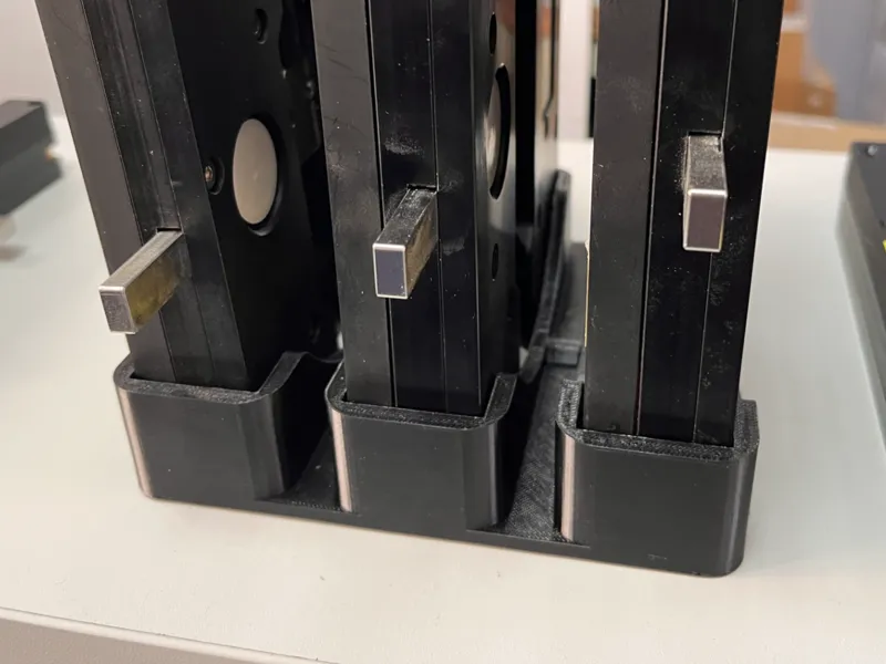 Vertical Stand for Apple Heated Display Pocket