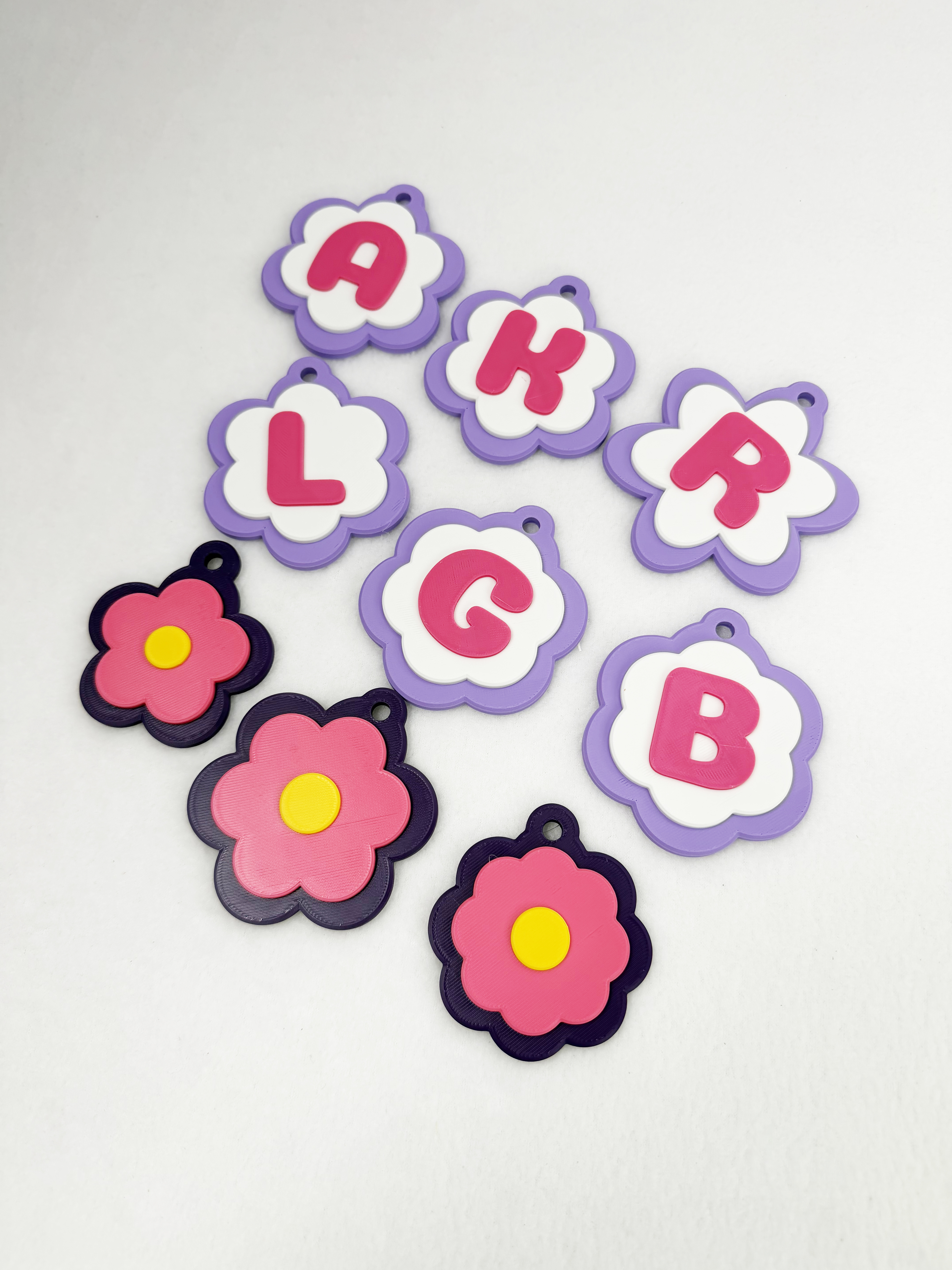 Miniatura 1 do modelo 3D Customizable Daisy Keychains / Wall art