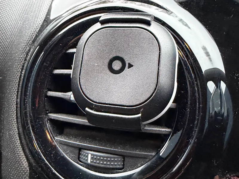 Car Vent Mount for Tom by TomTom