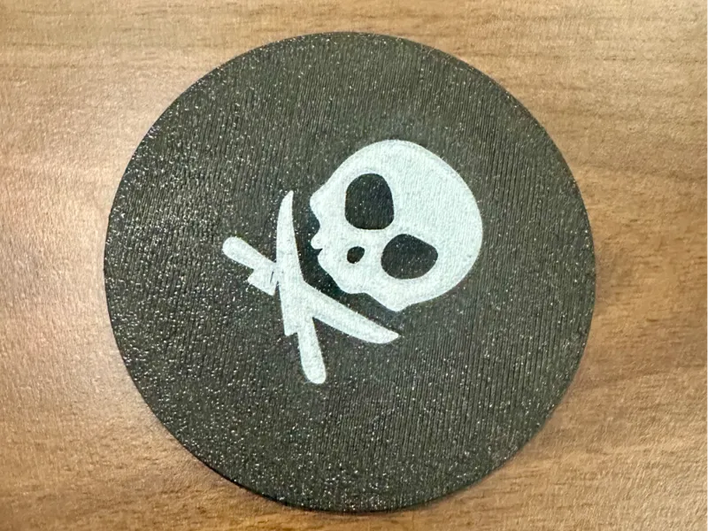 Untersetzer mit Piratenlogo