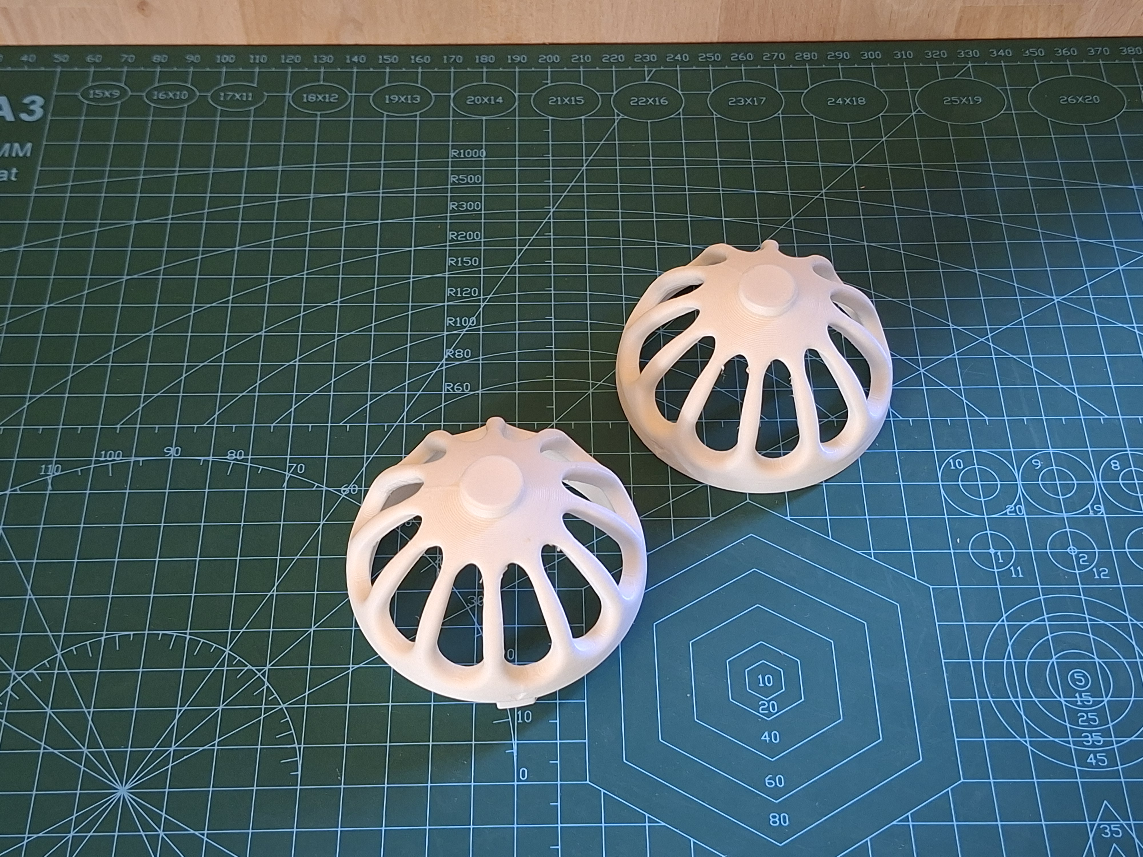 Miniatura 1 do modelo 3D Modular Bird Feeder