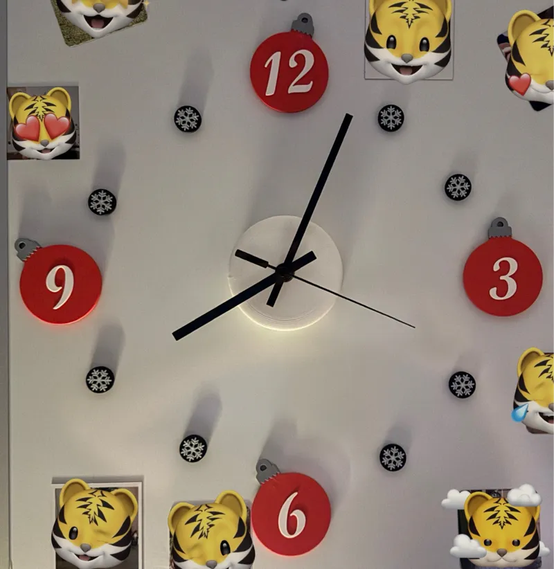 Horloge magnétique 3D spéciale Noël pour frigo