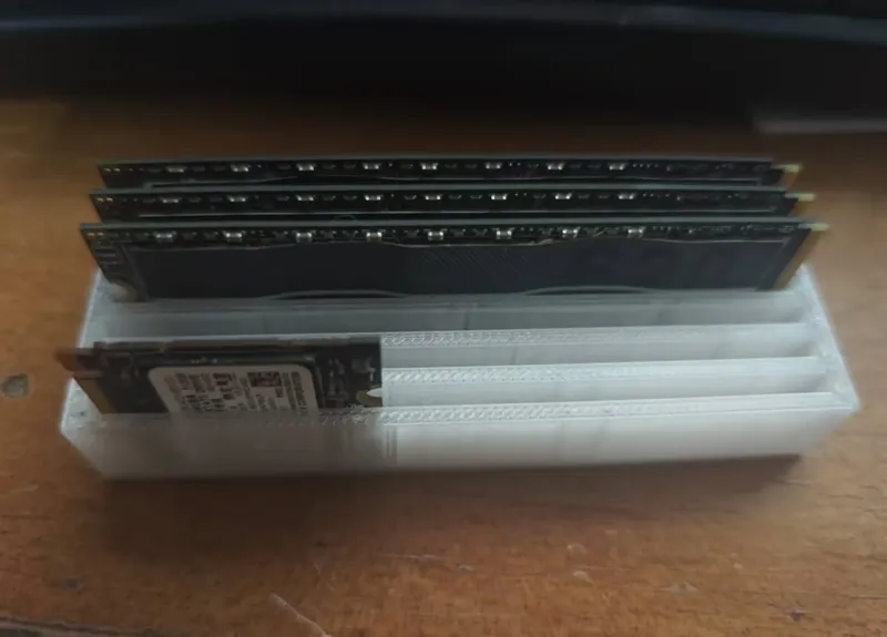 SSD固态硬盘收纳展示