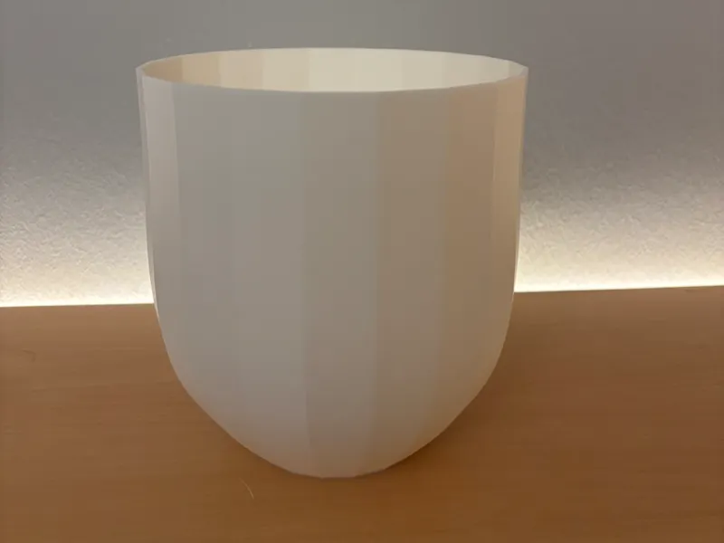 Vase im Polygonstil