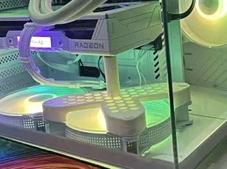GPU SAG HOLDER ON 120mm FAN 