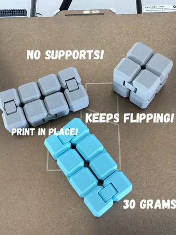 Objeto manipulable: Infinity Cube Fidget — vista de referencia 2
