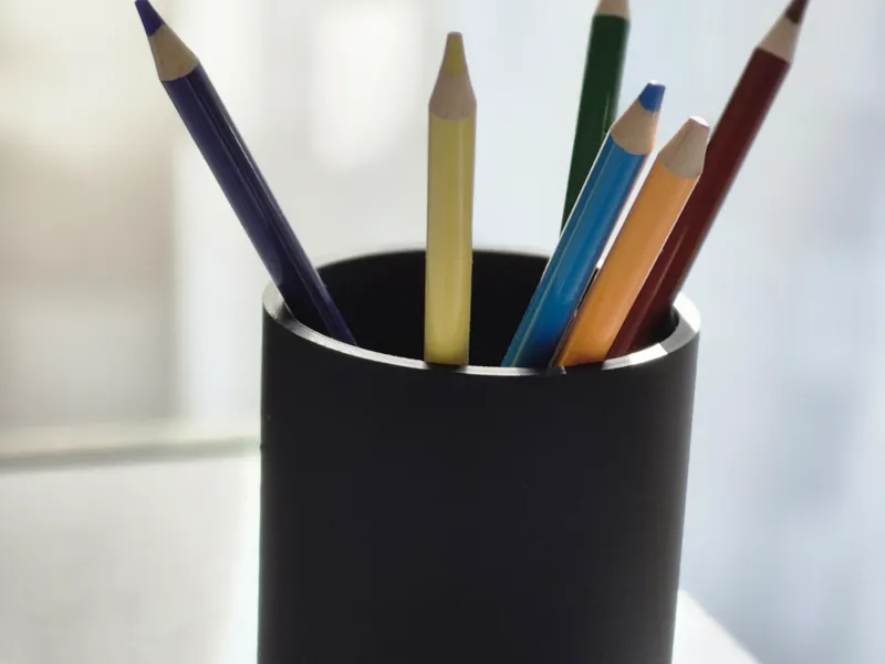 Minimalistischer Stiftehalter 