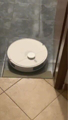 Ramp for robot vacuum