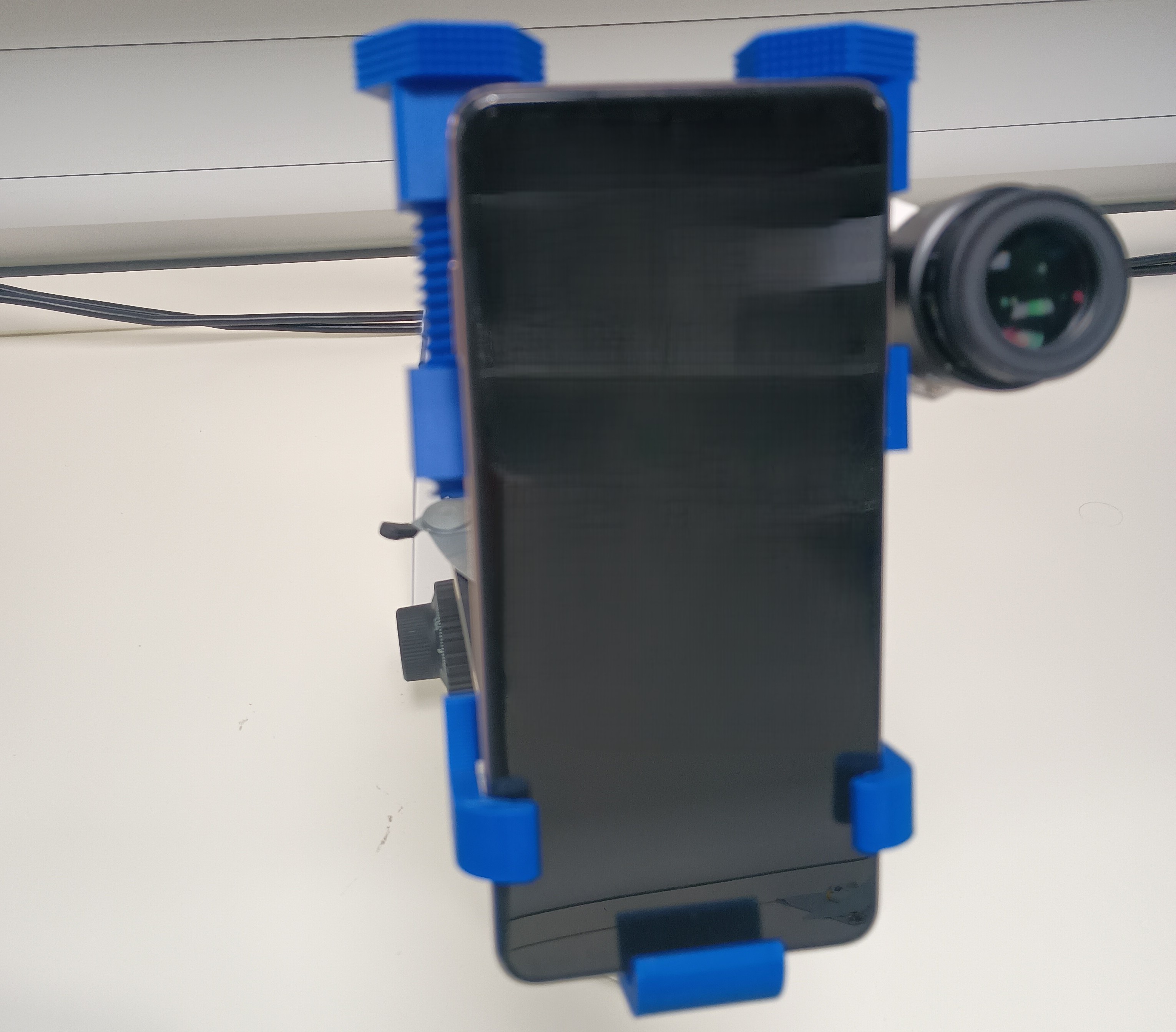 Miniatura 2 do modelo 3D Microscope Phone Camera Adaptor