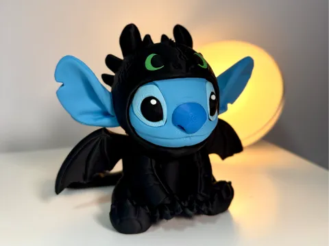 Figura decorativa: Stitch in Toothless Pajamas – Multicolor Figure — referencia de MakerWorld