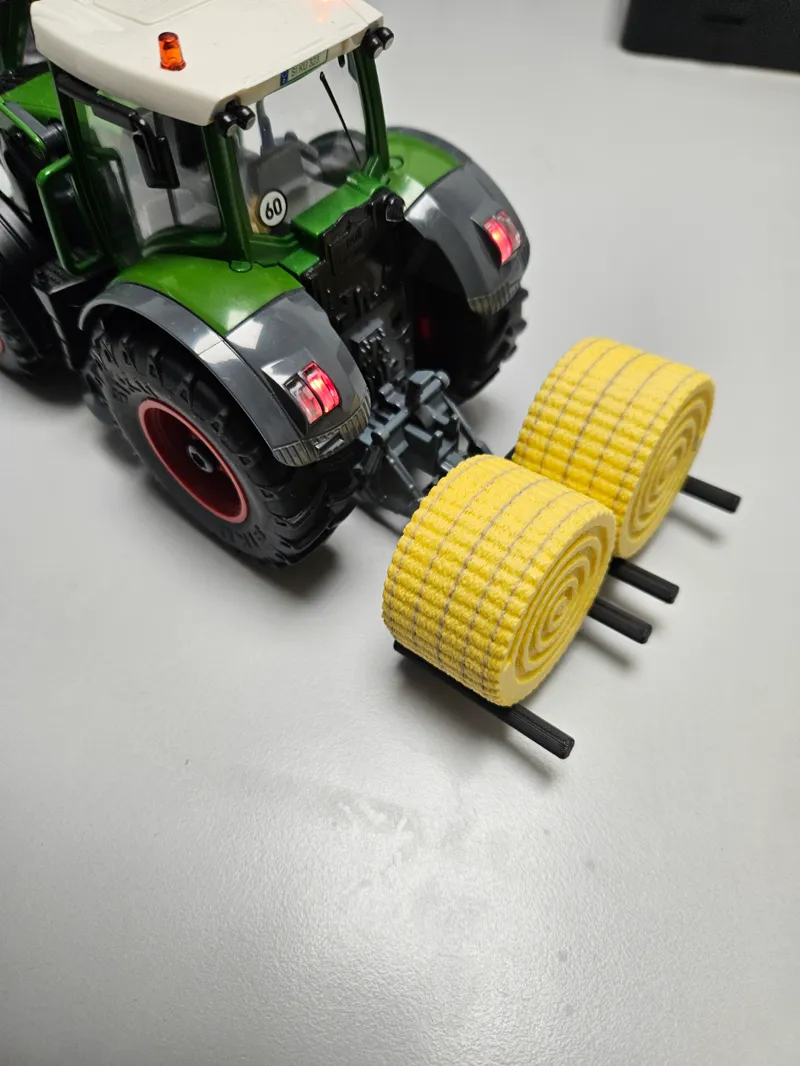 1:32 Bale of Straw Siku Farmer / Strohballen Siku