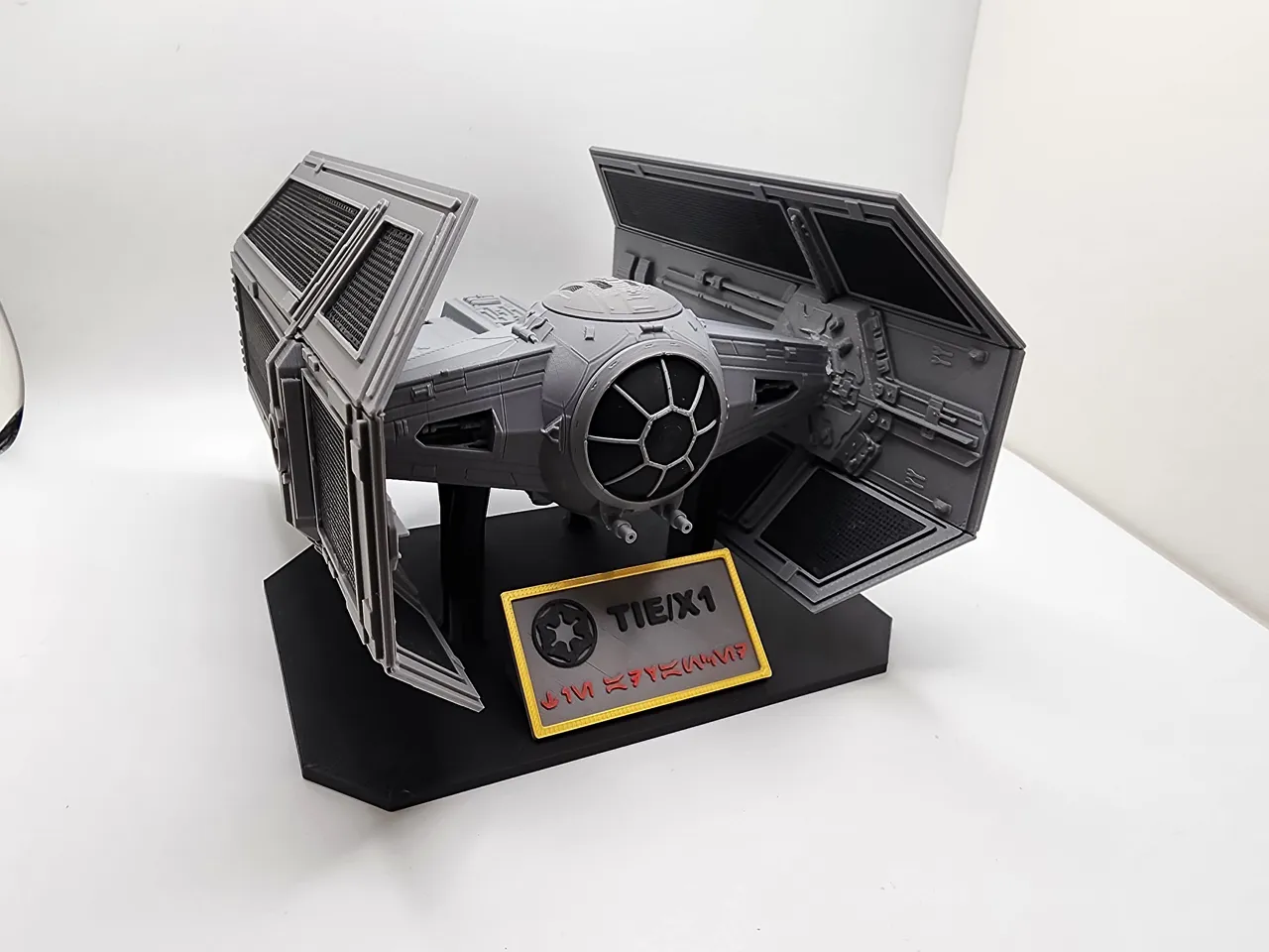 TIE ADVANCED X1, Darth Vader's Tie Fighter view 3