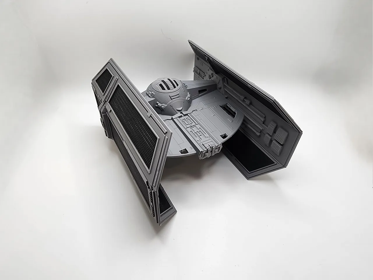 TIE ADVANCED X1, Darth Vader's Tie Fighter view 4