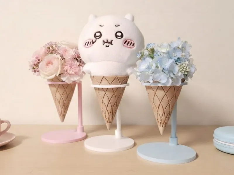 Summer Ice Cream Cone Stand (Flower & Plush)