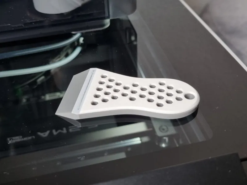 Filament saving bedscraper
