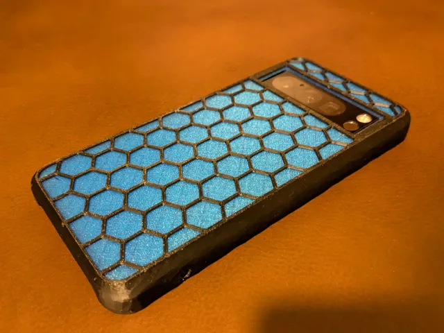 Pixel 8 Pro TPU & PLA dual shell case - hexagonal