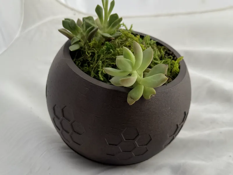 Rotating Leaning Planter