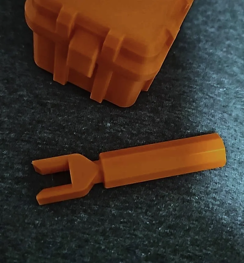 Kyosho Mini-Z RWD - Battery remover
