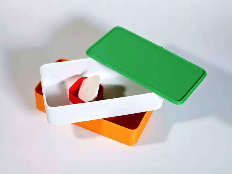 100x200x49mm snap top stacking box