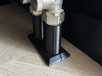 Radiator pipes cover