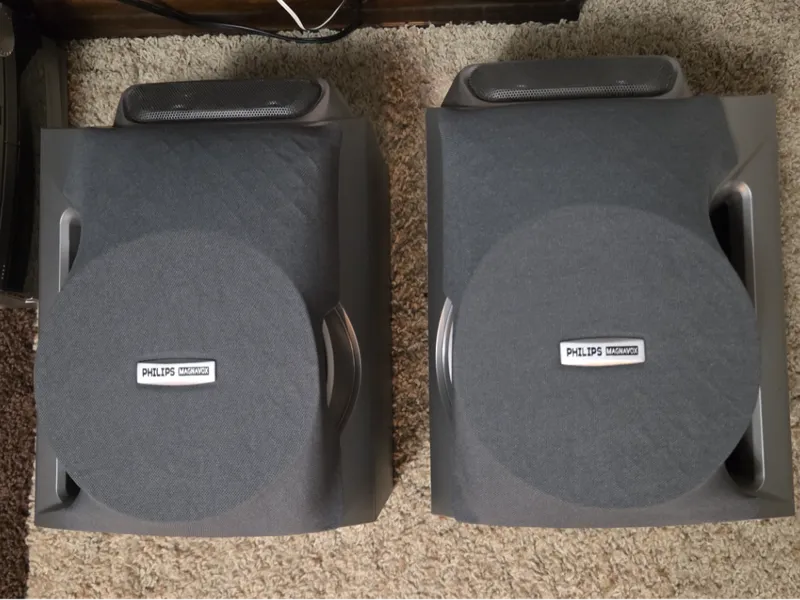 Philips Magnavox FW 560 to 775 speaker grille 