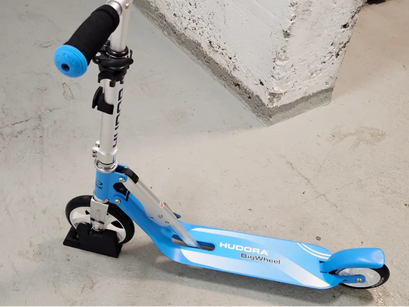 Hudora - Little Big Wheel portable scooter stand