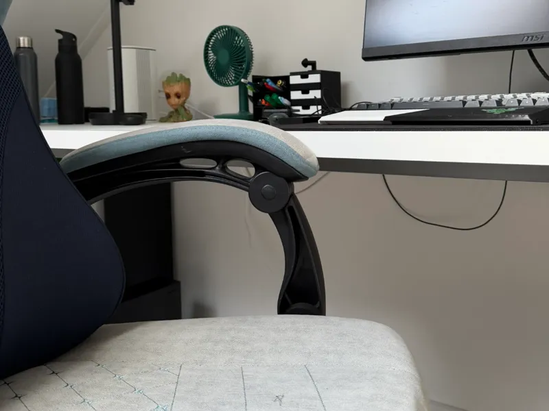 Gaming Chair ArmLift