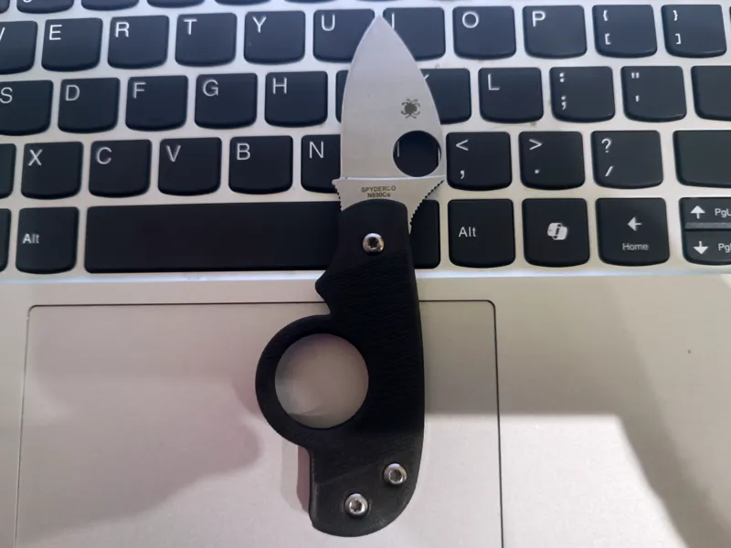 Spyderco Squeak knife cover for water