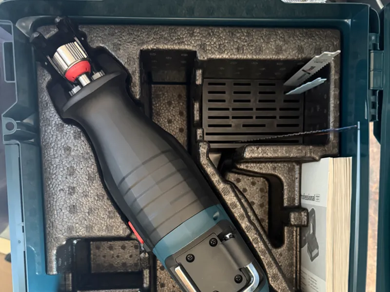 Bosch GSA Säbelsäge L-Boxx Sägeblätter