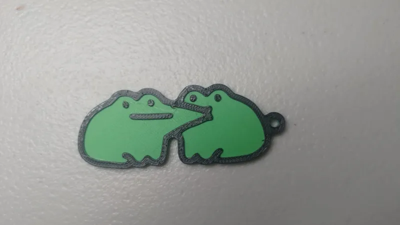 Flork Frogs Kissing keychain