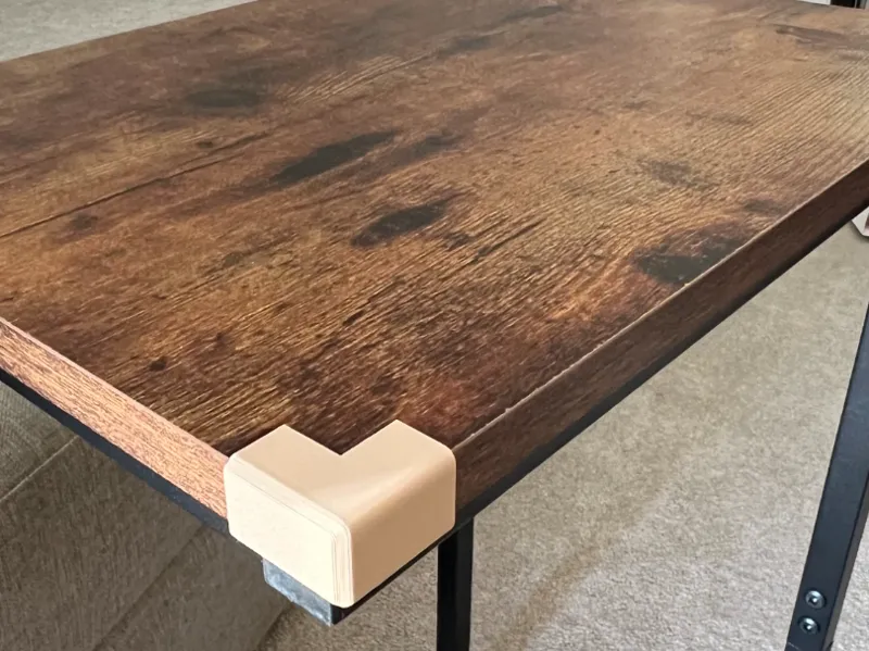 Tabletop corner guard