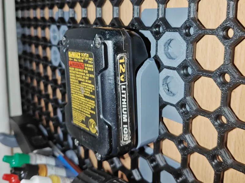 DeWALT 12v battery holder for multiboard