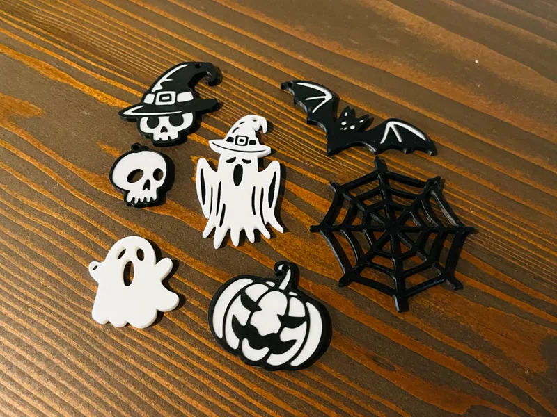 Halloween keychains set