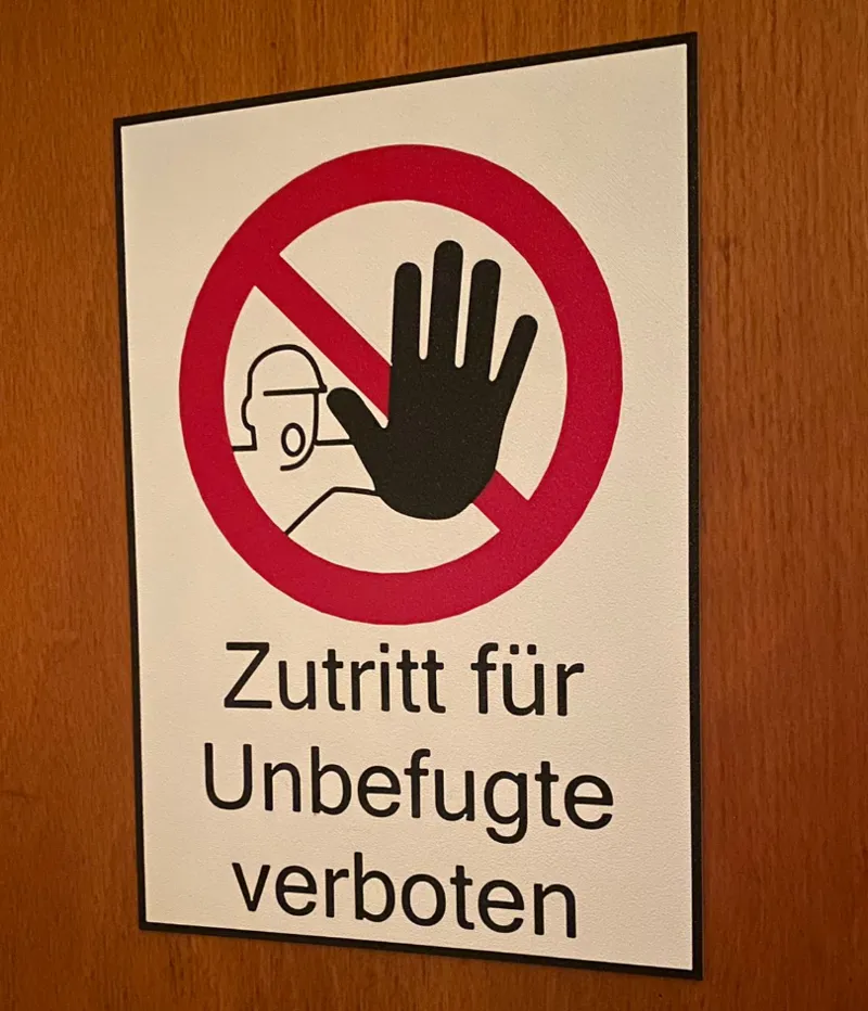 Zutritt für Unbefugte Verboten Schild