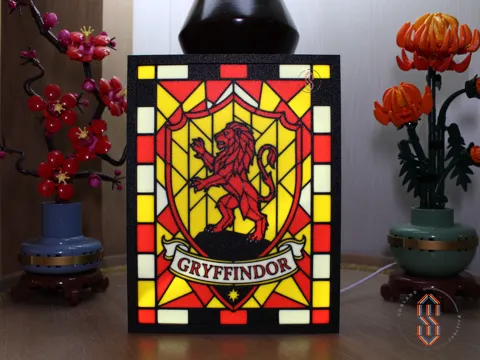 Marco decorativo: Stained Glass - Gryffindor — referencia de MakerWorld