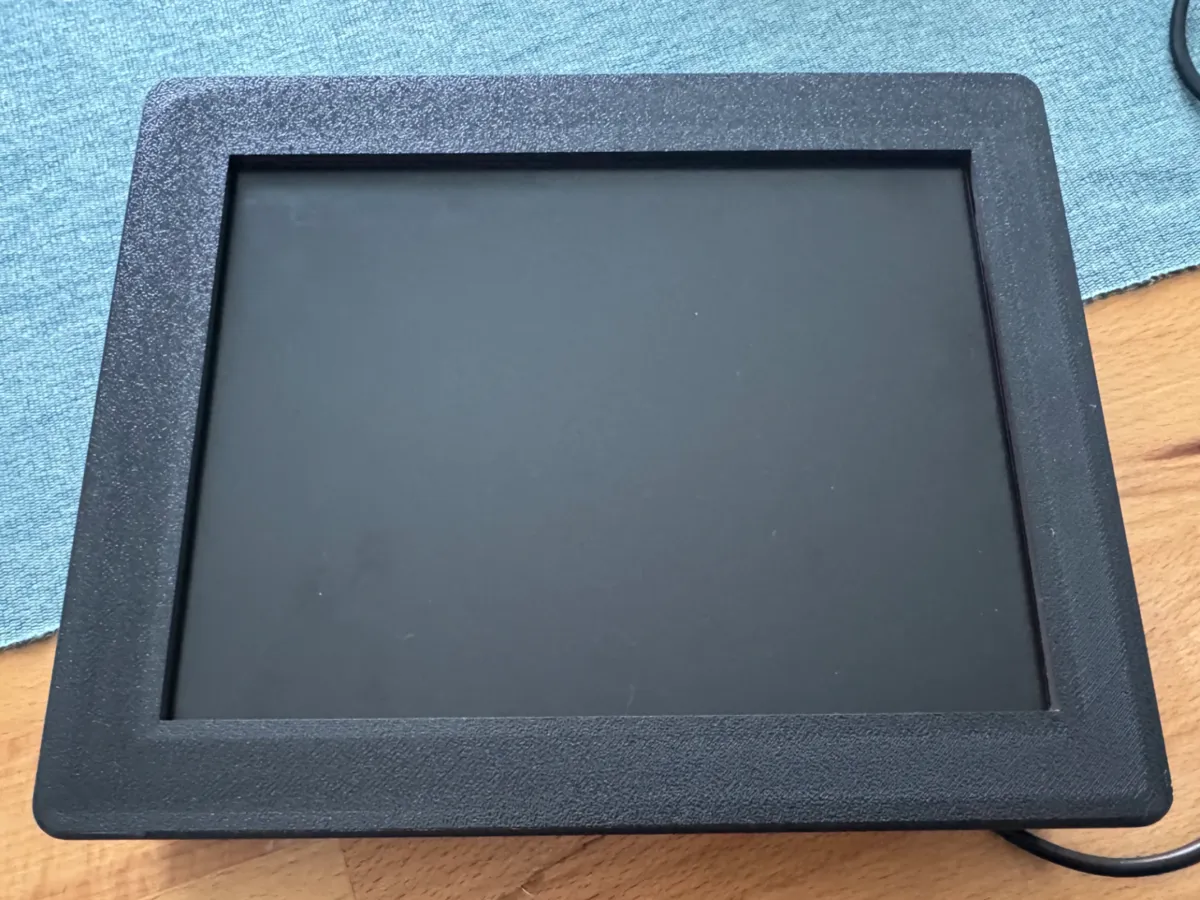 Boîtier pour écran LCD 8 pouces 4:3