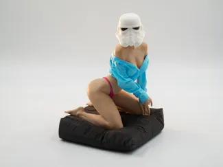 Stormtrooper Figurine - Kneeling Beauty