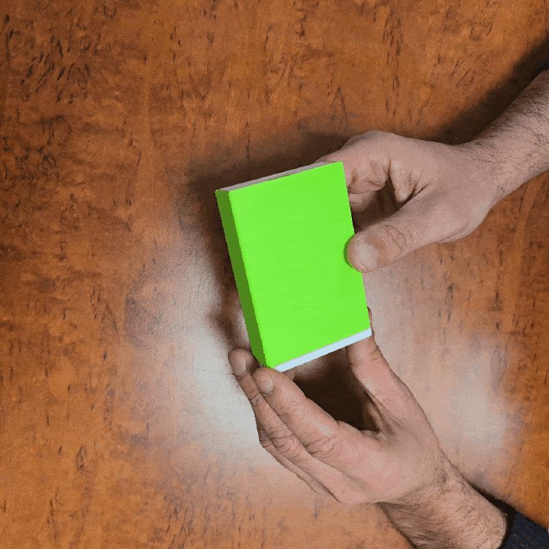 Magnetic opening/closing business card holder/box