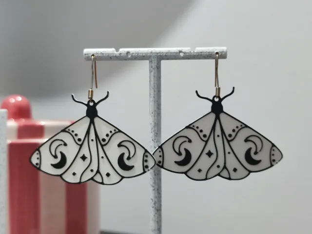 Aretes Polilla Astral