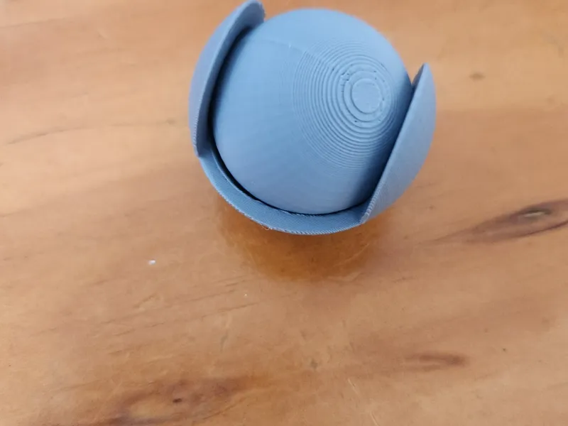 Ball fidget