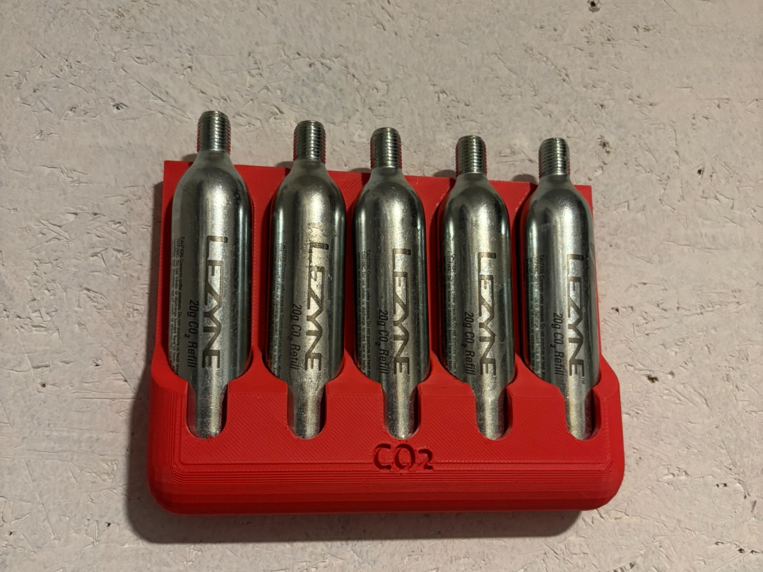 CO2 cartridge 20g WALL MOUNT