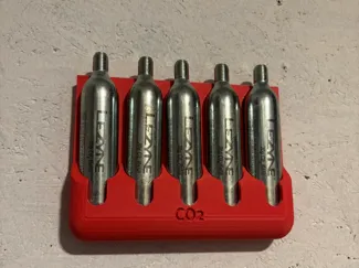 CO2 cartridge 20g WALL MOUNT