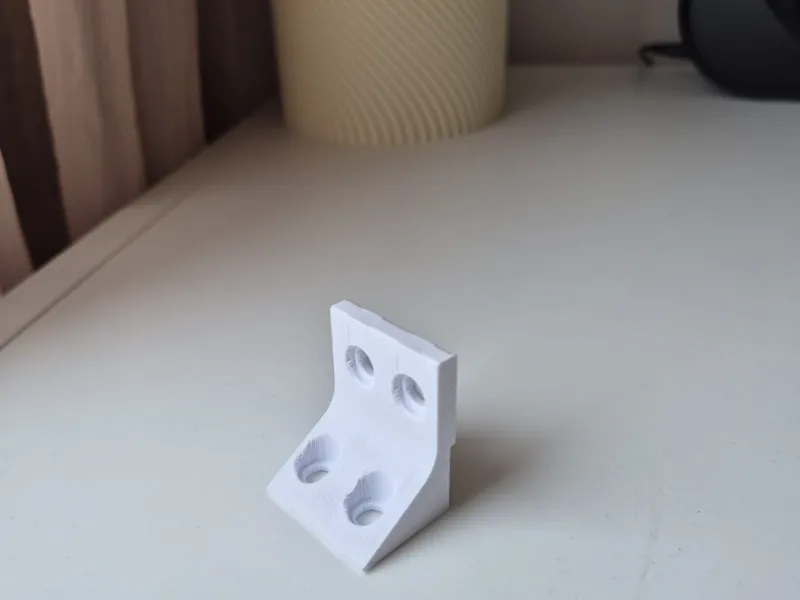 Escuadra para mueble IKEA Alex