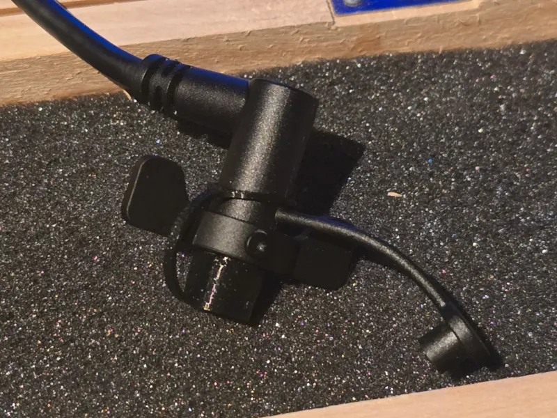 DMD GPS M9 cable cap