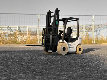 Letrero o emblema decorativo: RC Forklift 1:10 | CyberBrick | Fully Functional — vista de referencia 3