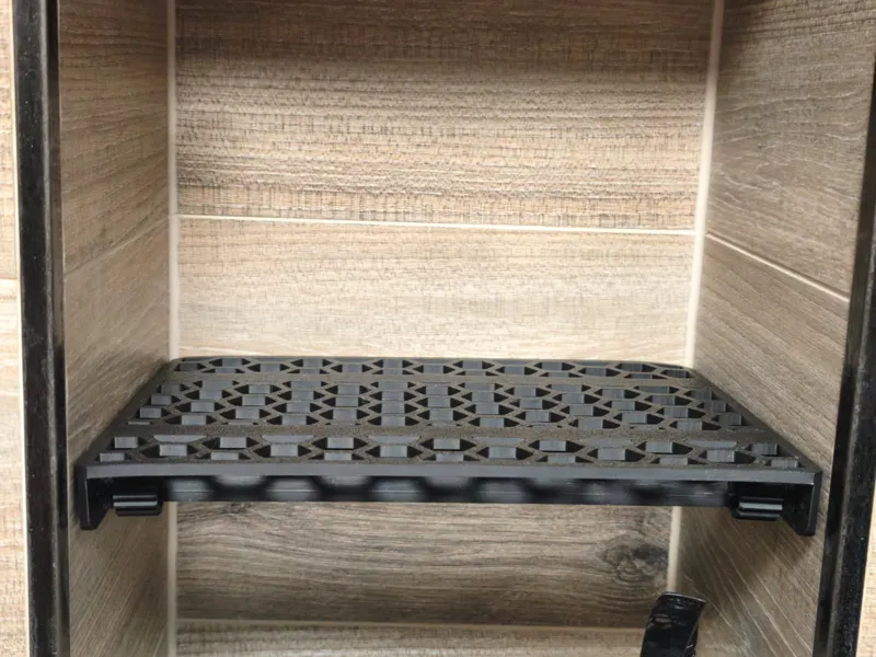 Bathroom tension shelf