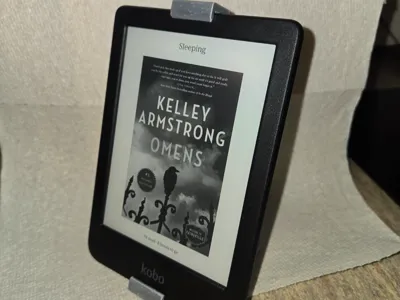 Kobo Clara Stand