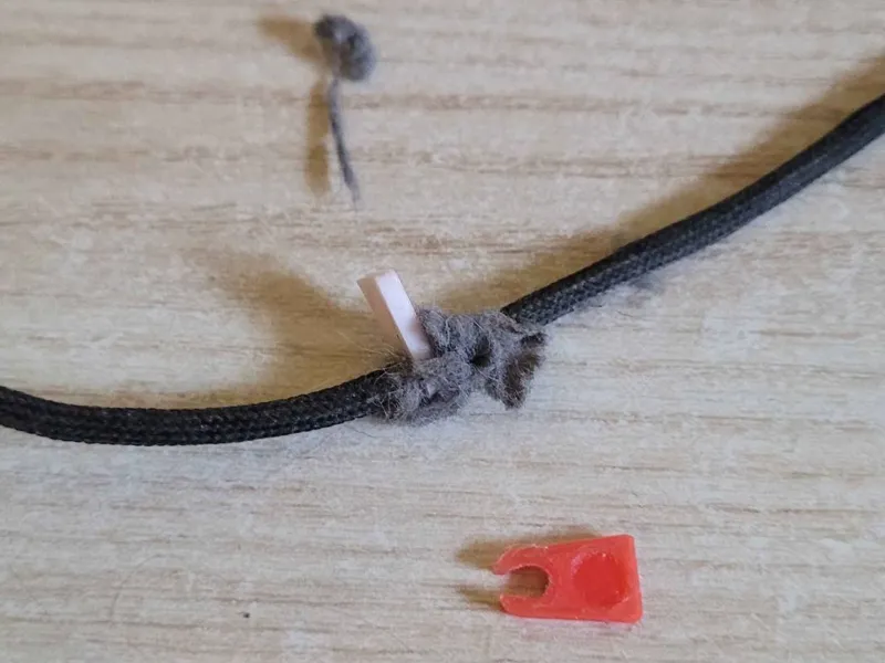 Cable Dust Cleaner (0.25 g)