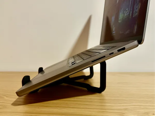 Support ordinateur portable minimaliste