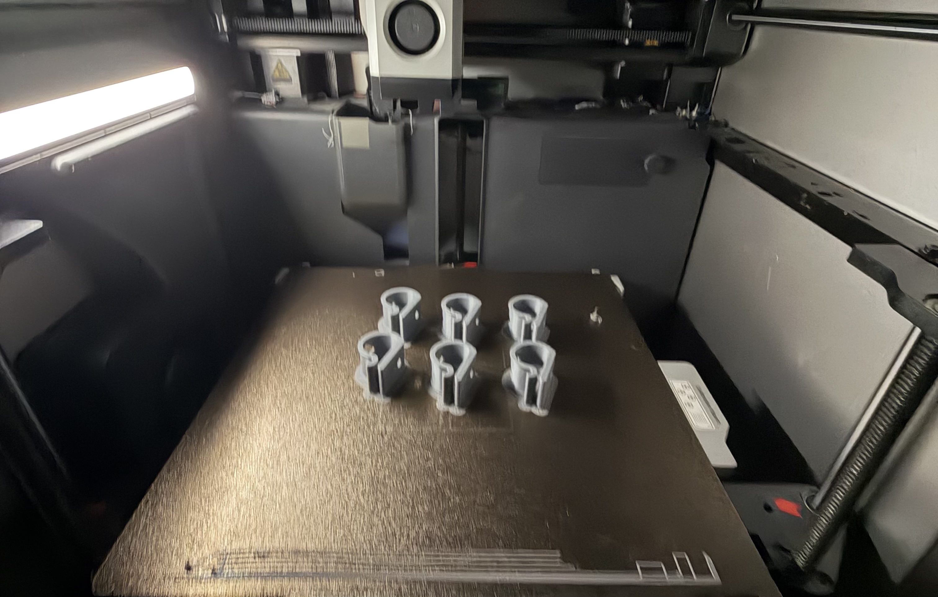 Miniatura 2 do modelo 3D Cable Clip - Quick and Compact